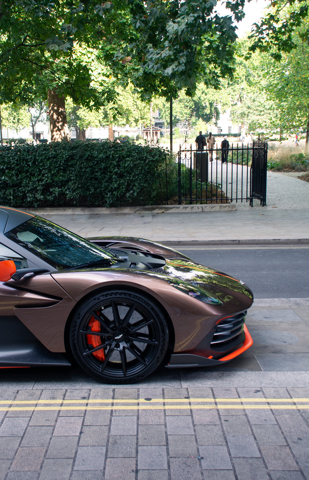 Aston Martin Valhalla photo pack