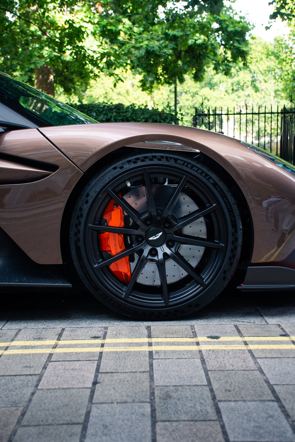 Aston Martin Valhalla photo pack