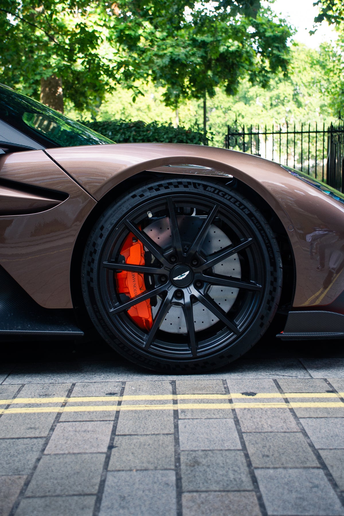 Aston Martin Valhalla photo pack