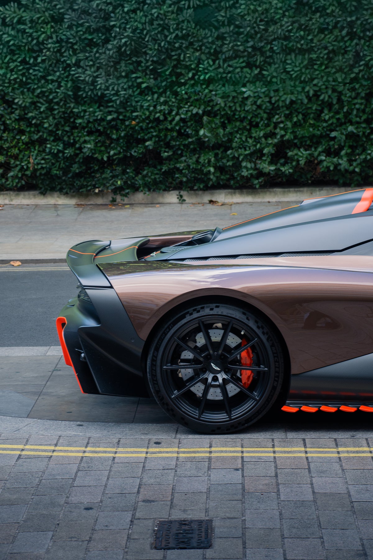 Aston Martin Valhalla photo pack