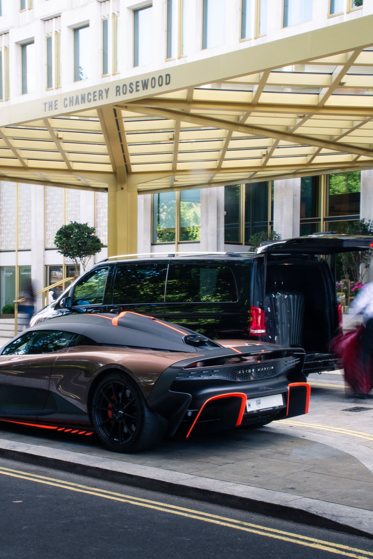 Aston Martin Valhalla photo pack